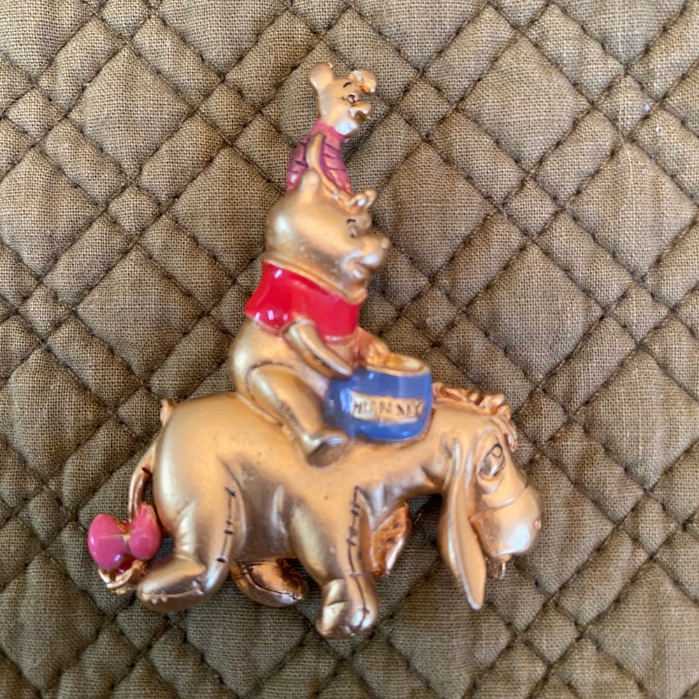5 Vintage Winnie The Pooh Brooch